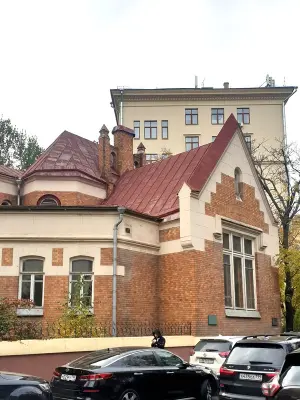 Фёдор Шехтель в Москве у метро «Маяковская»