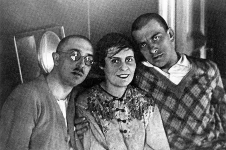 Маяковский и Брики. Искусство обольщения и умение жить КЦ "Хитровка"~м. Китай-город, Подколокольный переулок, д. 8