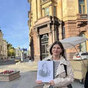 По денежным местам Москвы — с гидом-инсайдером банка. Групповая экскурсия метро Кузнецкий мост (на улице, у выхода 1)