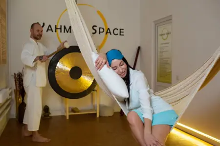 Релакс-терапия "Калифорния" в гамаках в Yahmur Space на Проспекте Мира Проспект Мира, 40