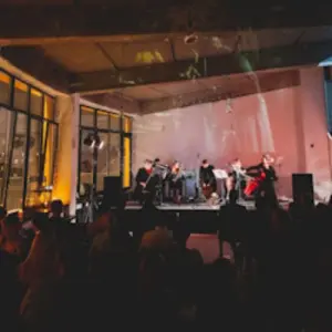 Simple Music Ensemble. На сиреневой луне. Музыка Агутина Хлебозавод №9. Дом Simple Music~Новодмитровская, 1, стр. 1, Хлебозавод №9