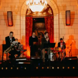 STING: завораживающий джаз-трибьют внутри легендарной высотки Высотка Radisson Collection