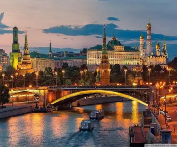 Вокруг Кремля: прогулка на закате площадь Революции, 2/3 (здание Музея Отечественной войны 1812 года, 2 минуты пешком от метро Охотный ряд (выход 7), метро Театральная / Площадь Революции (выход 10)