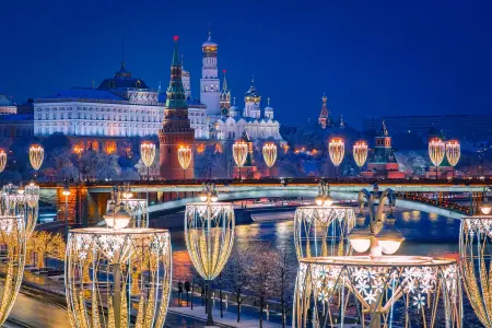 Зимняя прогулка на электроходе «Стрельна» от причала «Киевский» в районе станции метро «Киевская»
